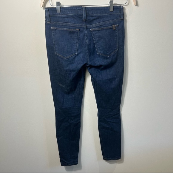 Size 28 Joe’s Jeans skinny ankle, dark denim, mid-rise waist, like new - Picture 5 of 10